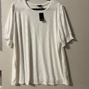 NWT Torrid Women’s 3X 22-24 Bright White Eyelet Jersey Crew Neck Puff Sleeve Tee